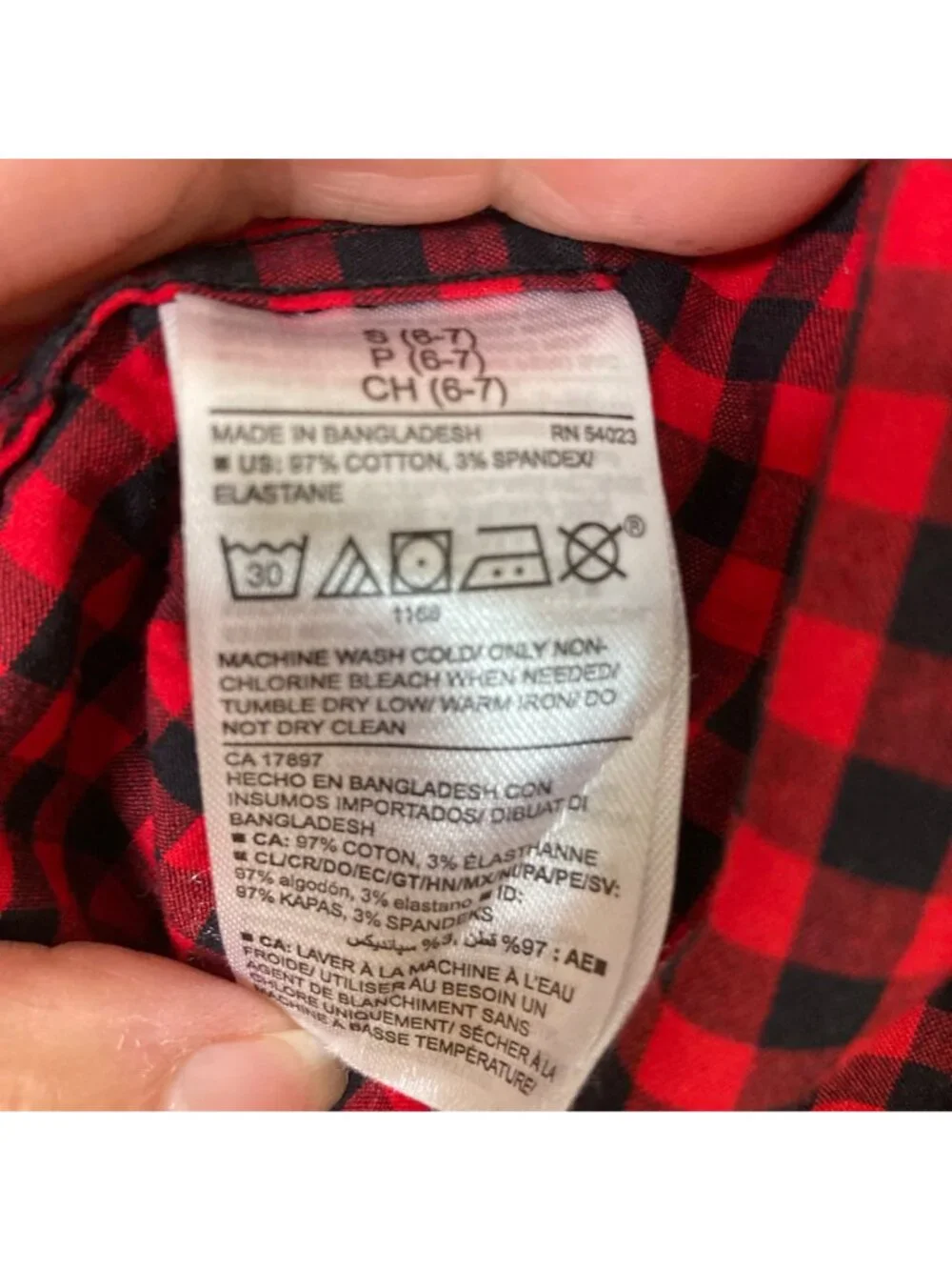 Old Navy Button Down Shirt Boys Small 6 7 Plaid Red Black Long Sleeve